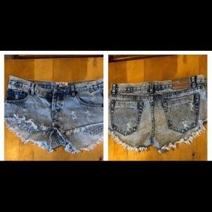 One Tea Spoon Jean Shorts